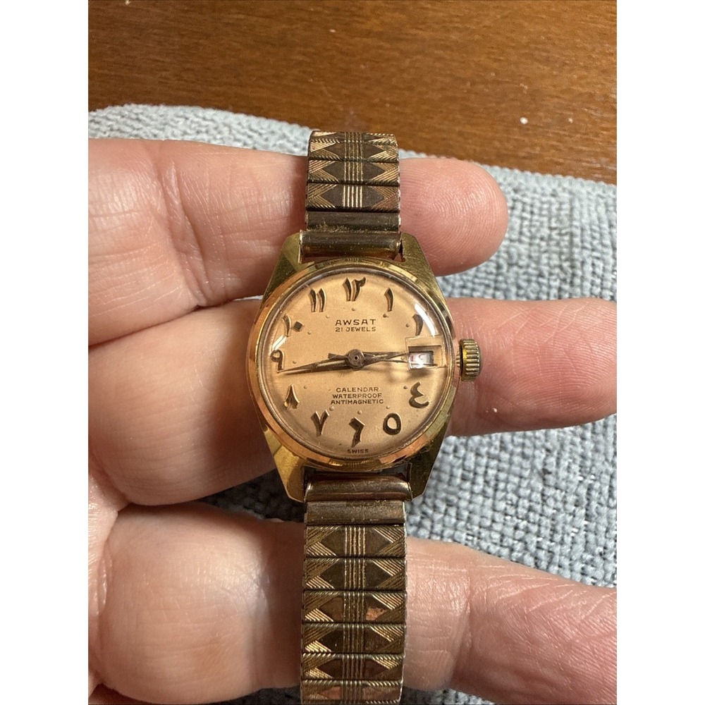 Vintage Woman's Awsat 21 Jewels Calendar Waterproof Swiss Watch Working